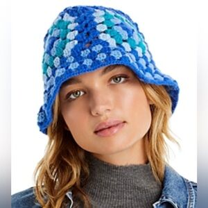 Aqua Granny square Crochet chunky knit Bucket Hat blue NWT